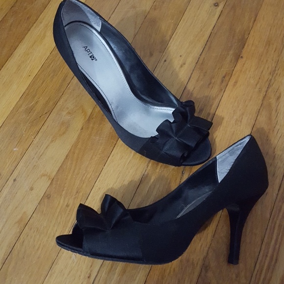 Apt. 9 Peep toe heels - Picture 2 of 3